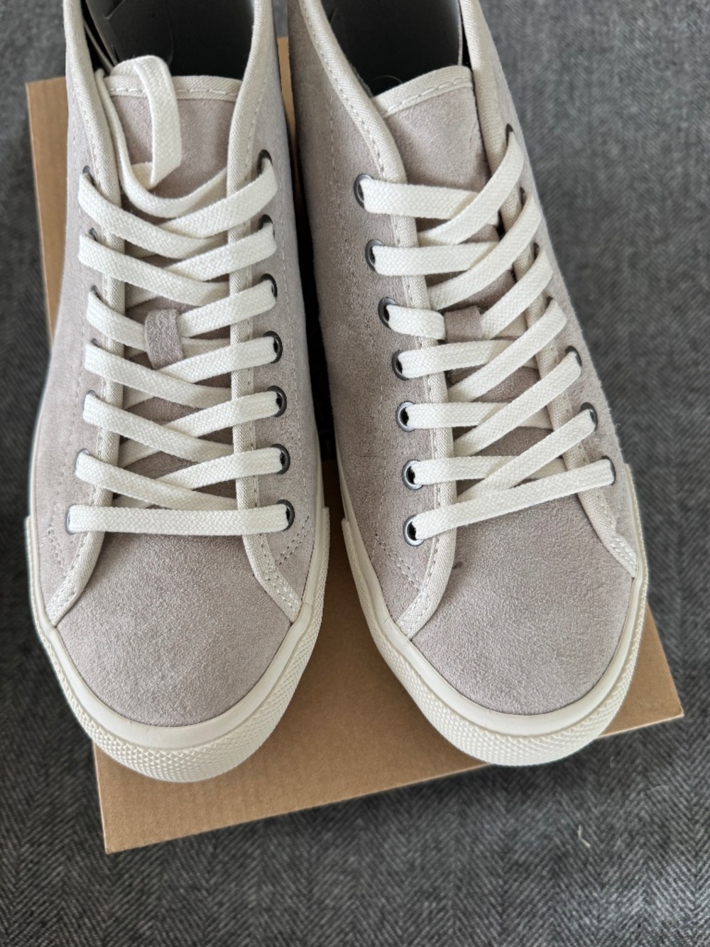NWT SEAVEES SUEDE HIGHTOP SNEAKERS - CALIFORNIA SPECIAL PALE GREY SUEDE
